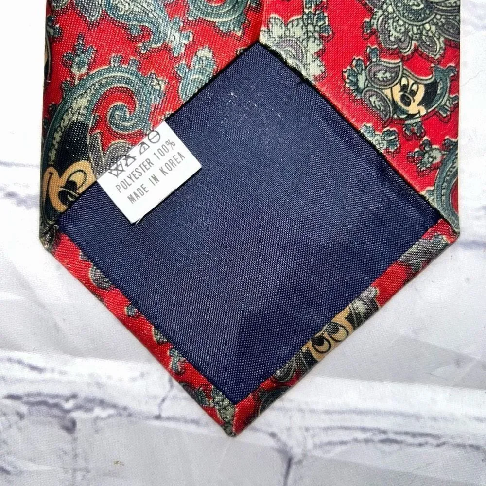 NWOT men’s full size disney mickey mouse paisley necktie